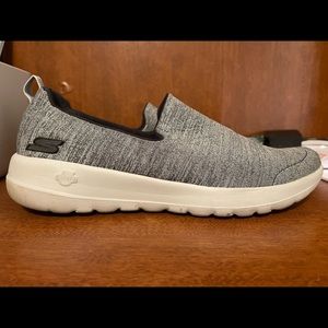 Womens Skechers Size 11